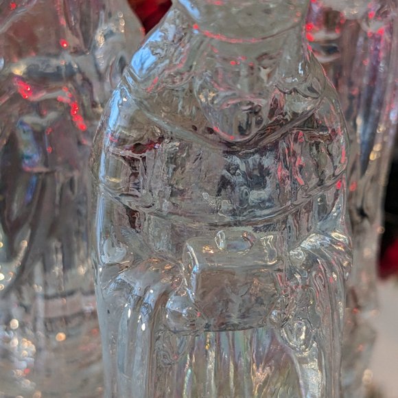 6 Piece Iridescent Glass Nativity Figures + Vibrant Needlepoint-Like Placemat - Picture 7 of 13